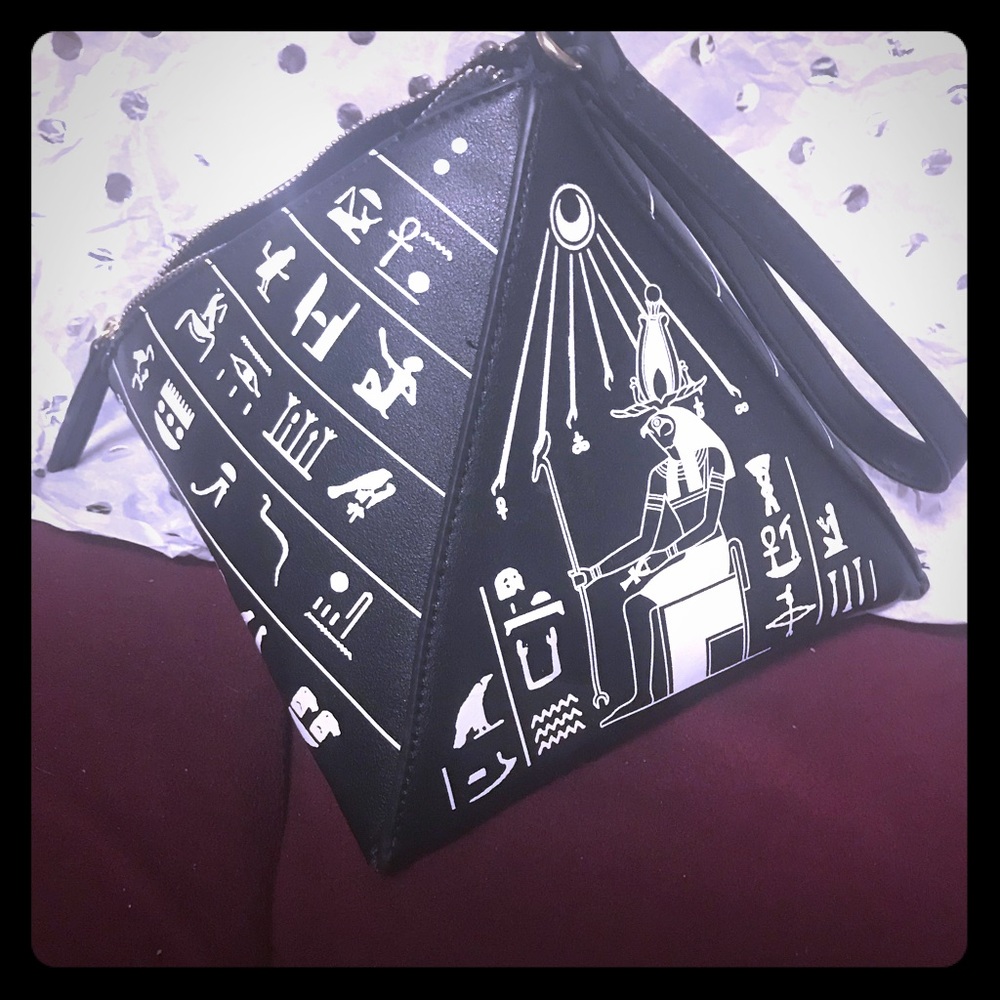 Killstar Pyramid purse wristlet